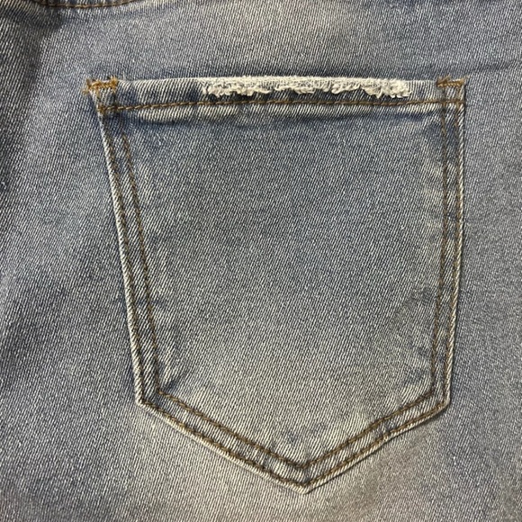 Women’s Denim Blvd Super High Rise Distressed Boyfriend Jeans, 13 - Picture 4 of 5